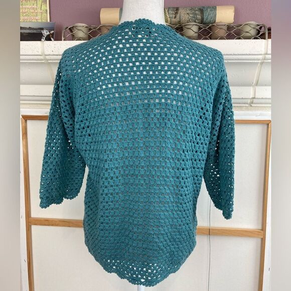 Norm Thompson linen blend crochet short sleeved one button sweater scalloped🌺 - Picture 2 of 8